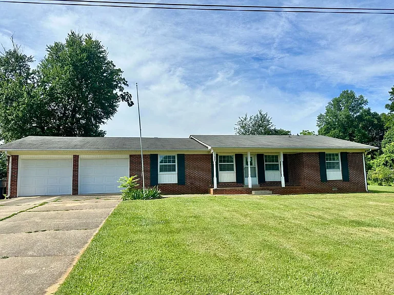 660 Fairground St — Photo 25