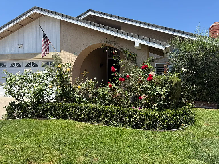 3561 Rose Cir — Photo 1