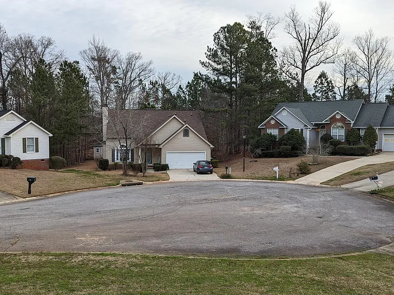 415 Malton Ct — Photo 1