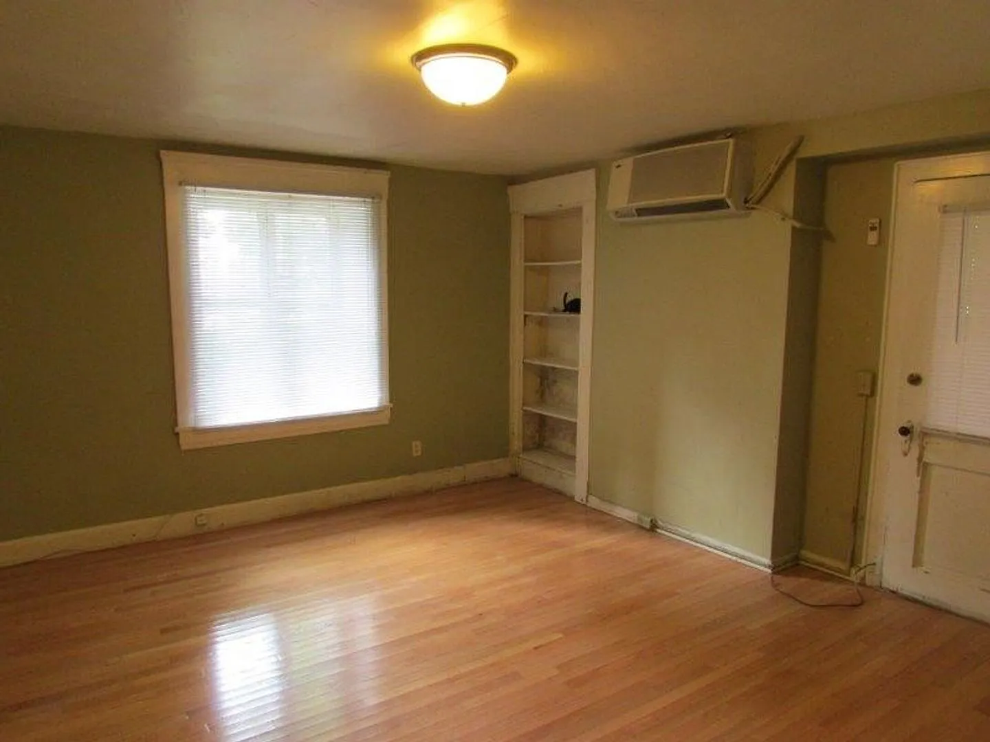 1033 Spaight Street — Photo 3