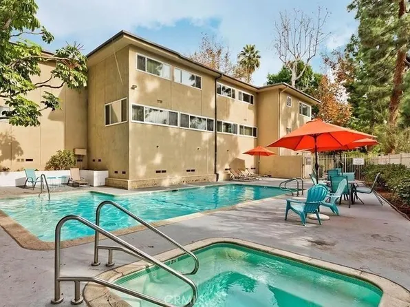 11138 Aqua Vista St APT 9, North Hollywood, CA 91602