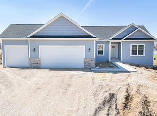 2390 Pow Wow Trl, Beloit, WI 53511