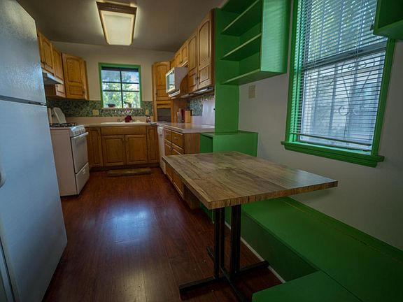 5th image of 6943 White Oak Ave