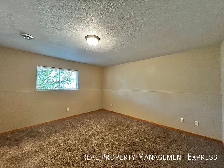 7636 S Rose Crest Ct — Photo 18