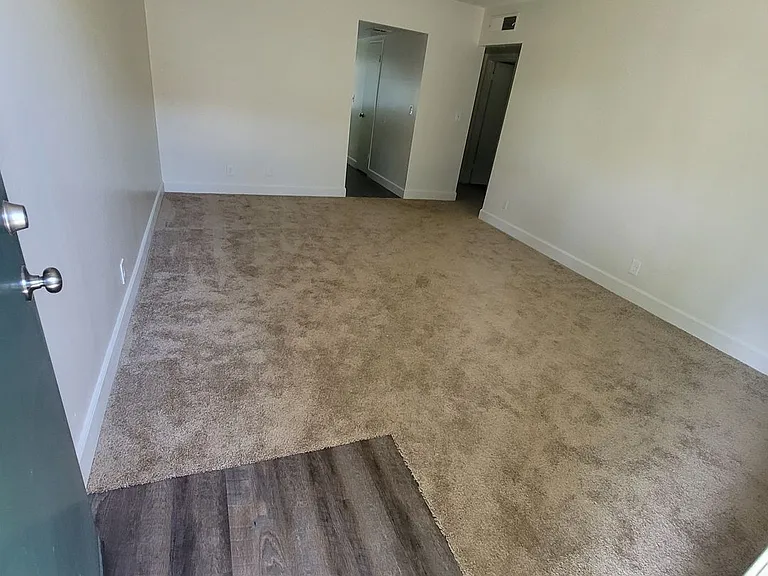4949 N Gearhart Ave — Photo 2