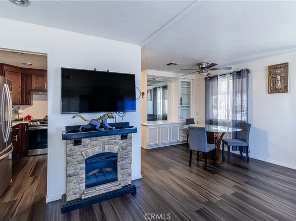 122 S Cortez Ln, Tustin, CA 92780