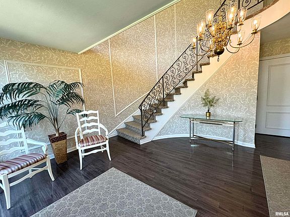 3rd image of 125 W Glen Ave #104-B
