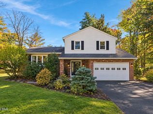 403 Ridgehill Rd, Schenectady, NY 12303