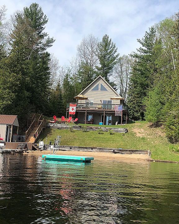 1st image of 3065 Lakeshore Dr