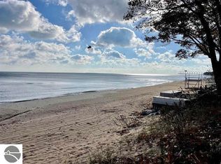 5894 Prescott Dr, Tawas City, MI 48763