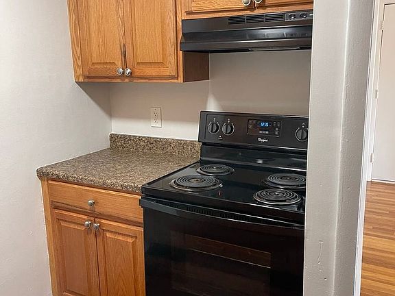 4th image of 731 River St APT 22