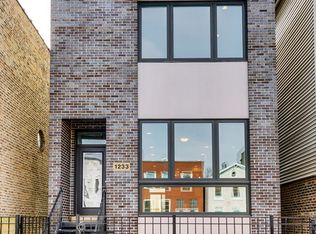 1233 W Ohio St, Chicago, IL 60642