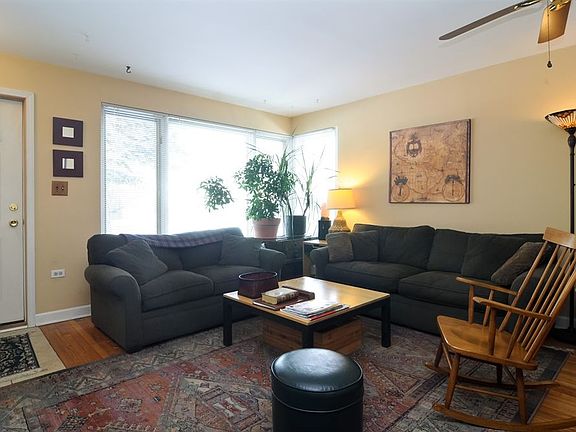2nd image of 833 Lange St