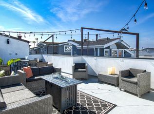 1045 W Balboa Blvd, Newport Beach, CA 92661