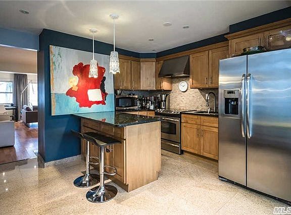5th image of 152 Choir Ln