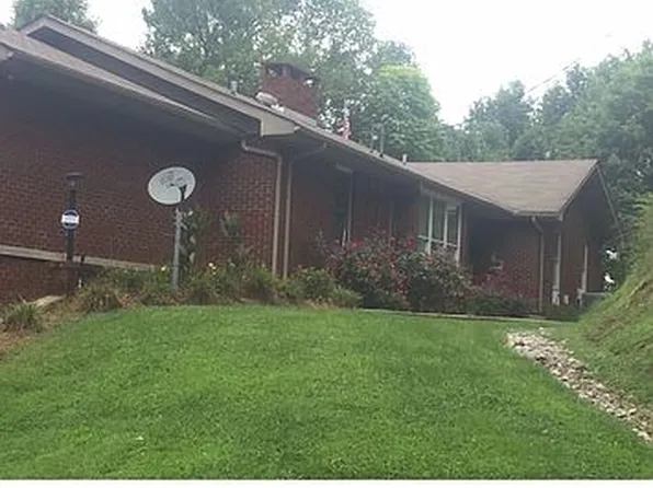 68 Clay Dr, Manchester, KY 40962