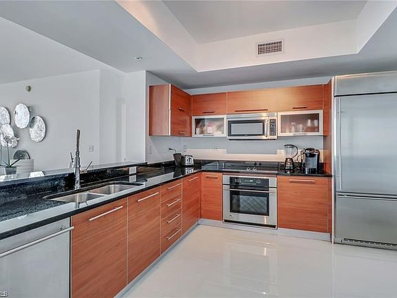 4th image of 3000 Oasis Grand Blvd APT 3005