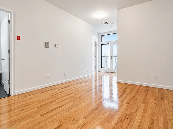 4th image of 798 Bergen St #2F