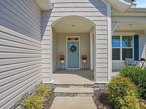 4th image of 205 Morningside Ln
