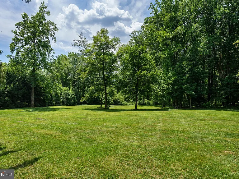 141 Hun Rd — Photo 52