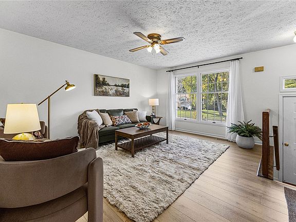 5th image of 78 Courtshire Ln