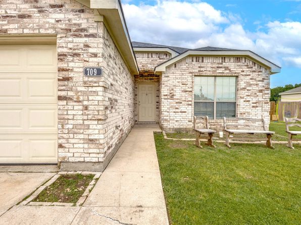 709 Katy Ln, Whitewright, TX 75491