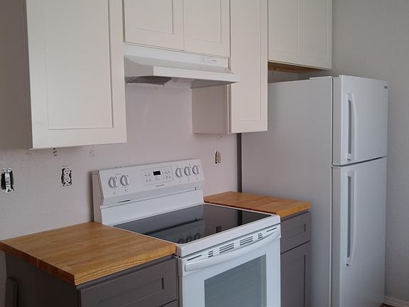 2nd image of 1501 Blackoak Dr