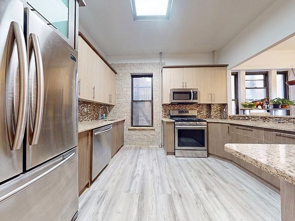 3rd image of 217 Terrace Pl #2