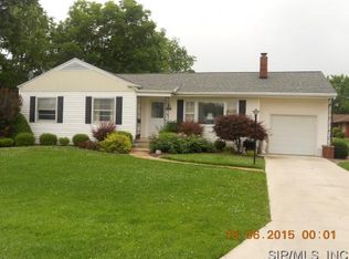 52 E 1st St, Aviston, IL 62216