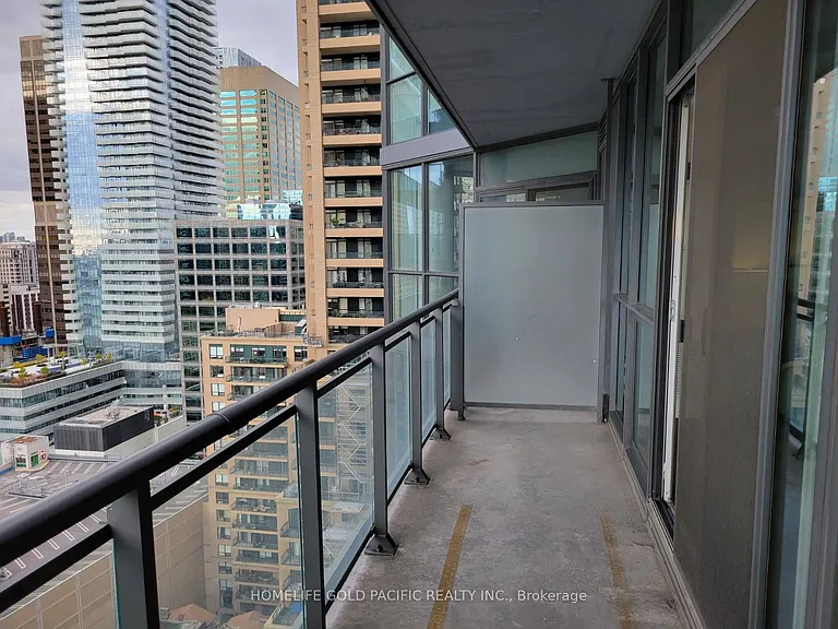 45 Charles St E #2505 — Photo 15