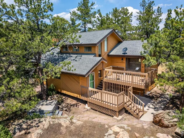 1425 Montcalm Dr, Livermore, CO 80536
