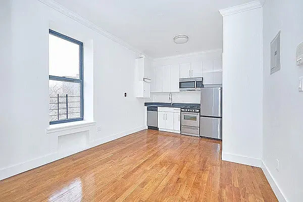 2095 Madison Avenue — Photo 1