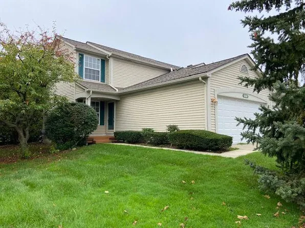 3135 Megan Dr, Waterford, MI 48328
