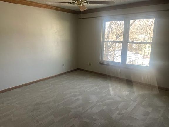 5th image of 4604 Fairmount Ave