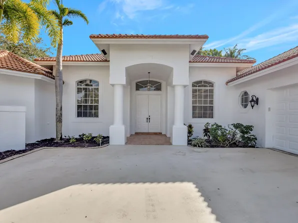 6 Alnwick Road, Palm Beach Gardens, FL 33418