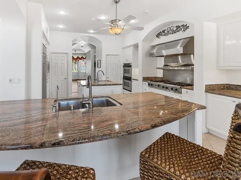 9230 Island Pine Way — Photo 19