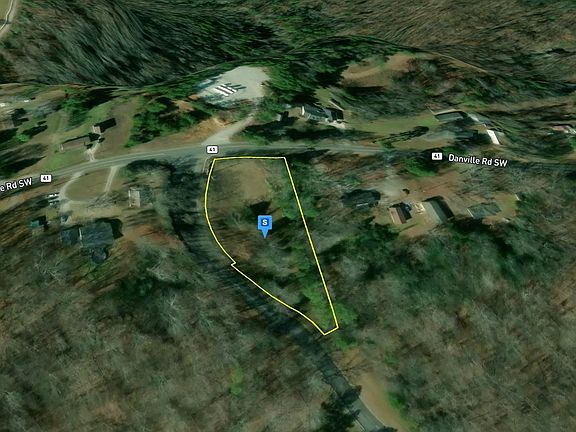 3rd image of 1670 Lake Cove Dr