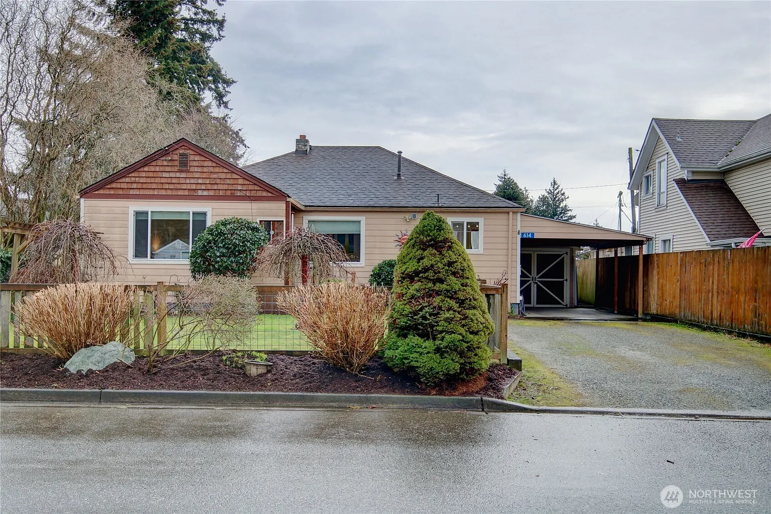 614 E Orange Avenue photo 1