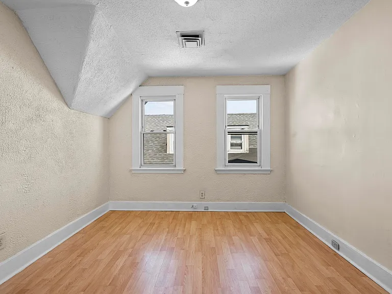 286 Exchange St #3 — Photo 9