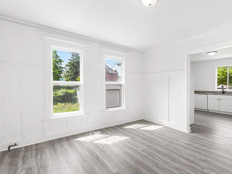 216-1HOLBROOK Street — Photo 17