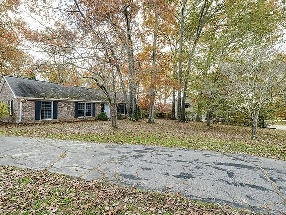 3rd image of 715 Flatt Ave