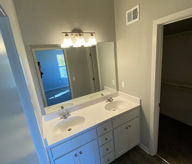 16950 Walter St — Photo 9