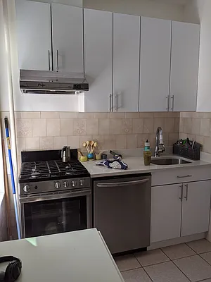 Rented by RealTegrity NY LLC | media 7