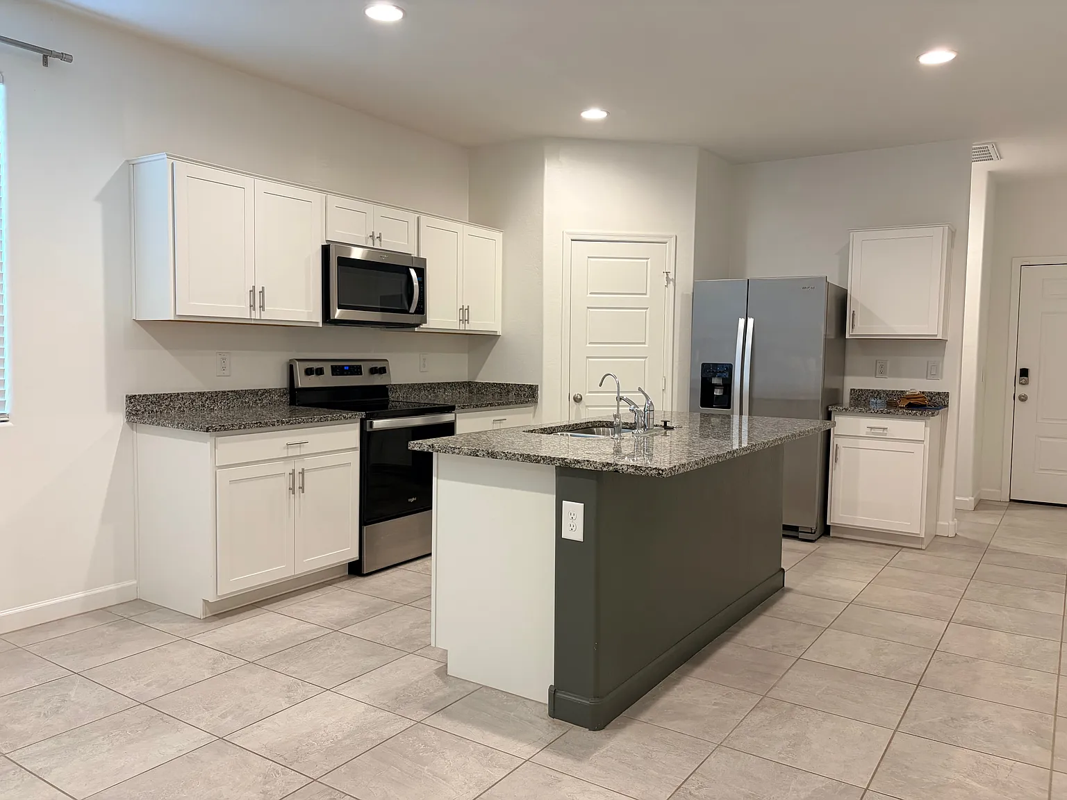 4 bed, 1757 sqft, $1,995 — Photo 3