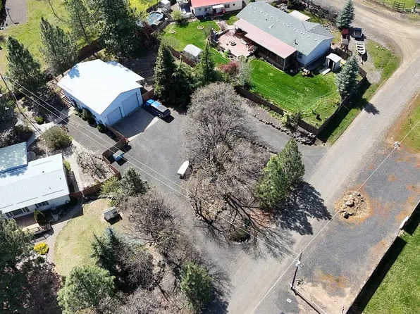 110 S Mike Rd, Tygh Valley, OR 97063