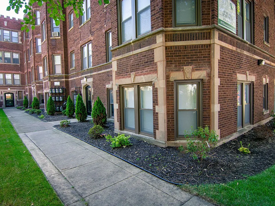 7927 S Marquette Ave