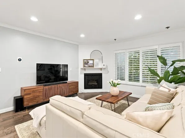 1827 Greenfield Ave APT 105, Los Angeles, CA 90025