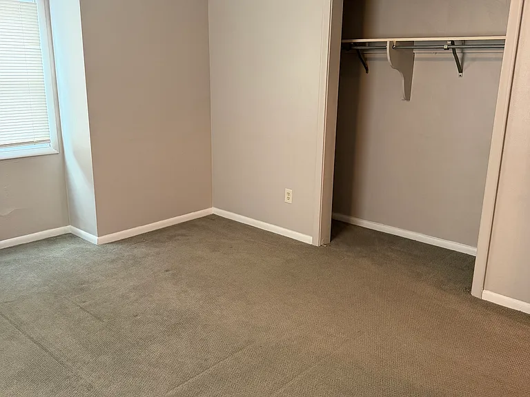 8190 Southern Blvd #4 — Photo 10