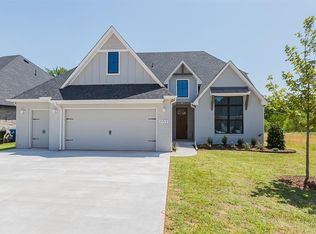 2316 Ridge Pine Rd, Edmond, OK 73034