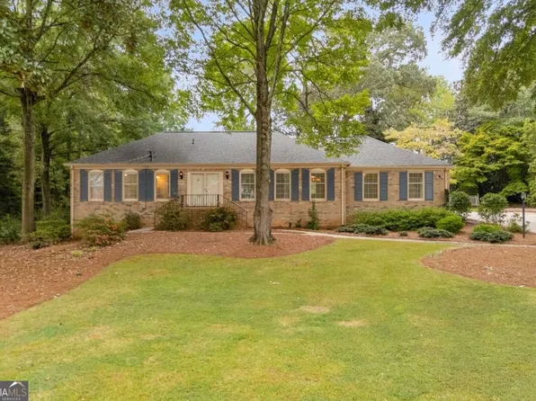 400 Pine Forest Dr, Lawrenceville, GA 30046